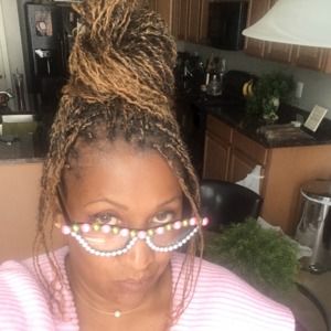 Meet your Posher, Felicia